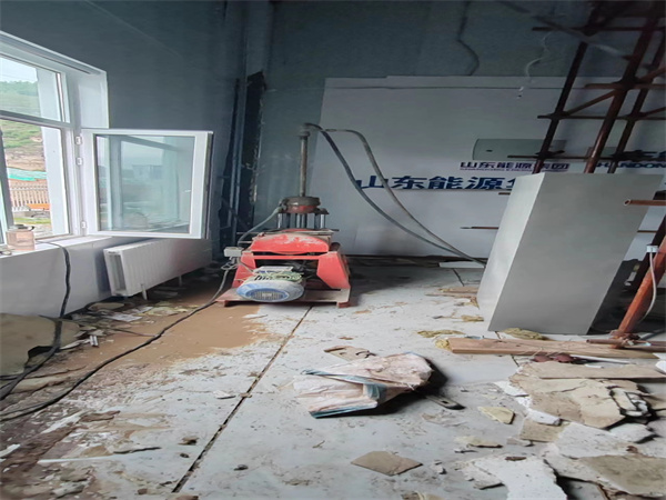 港口地基基础下沉墙体裂缝加固注浆顶升施工